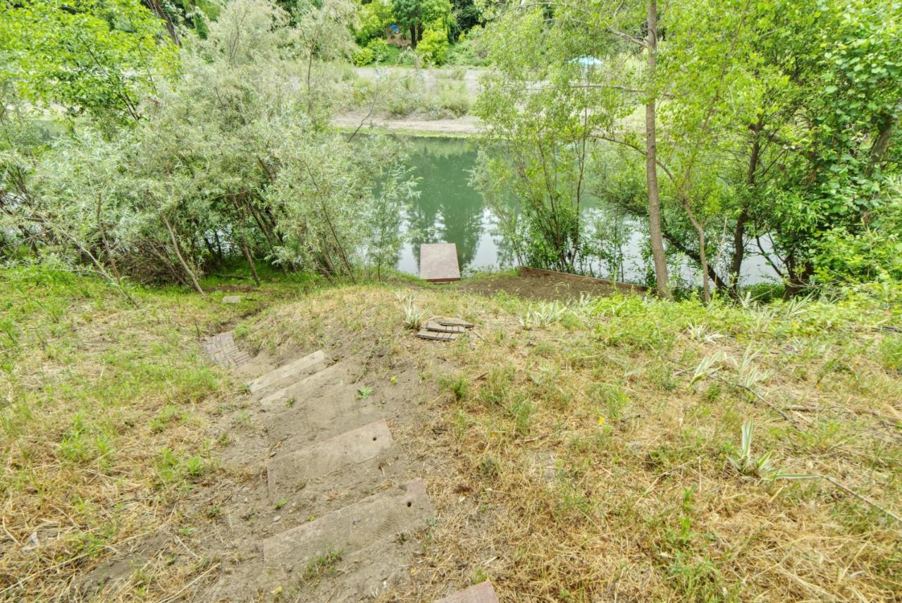 Rivers Breeze Relaxing Riverside Cabin With Private Suite Kayaks Healdsburg Extérieur photo