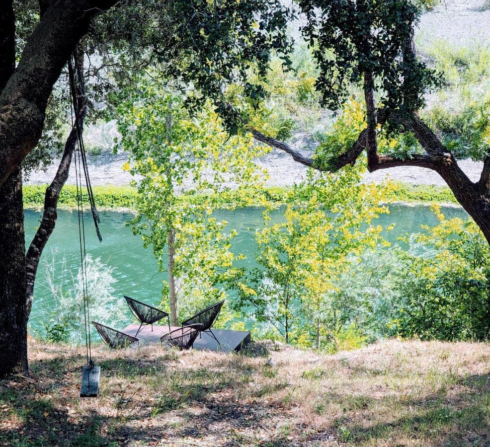 Rivers Breeze Relaxing Riverside Cabin With Private Suite Kayaks Healdsburg Extérieur photo