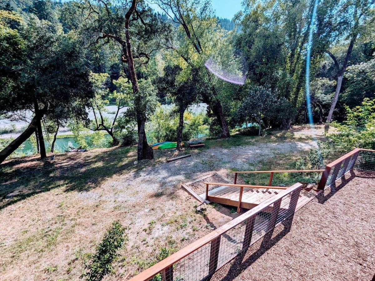Rivers Breeze Relaxing Riverside Cabin With Private Suite Kayaks Healdsburg Extérieur photo